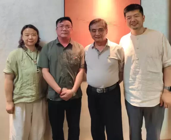 谢韩总设宴聚宗亲挚友