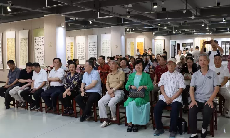 墨韵传承，刘云鹏书法工作室暨老年大学书法作品展盛大开幕