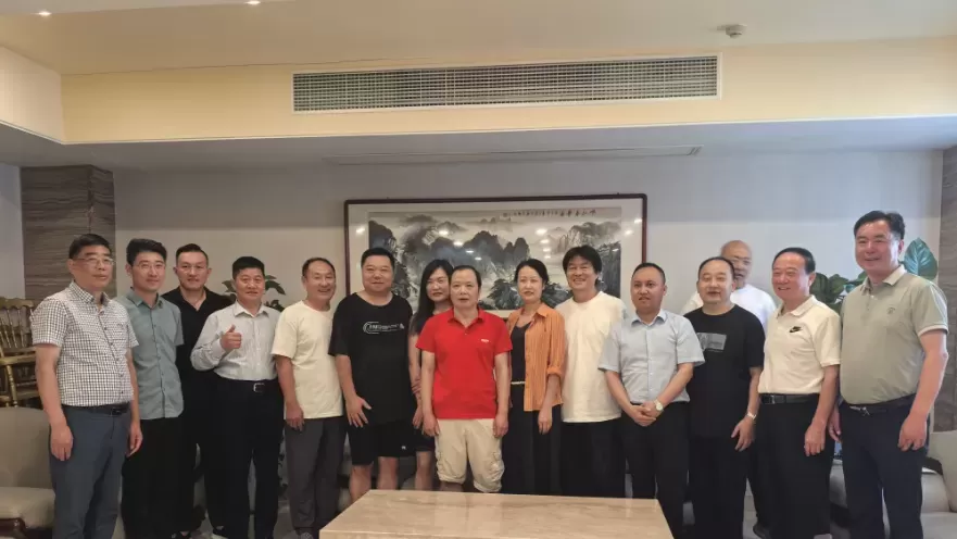 肥东县书画沙龙活动圆满成功，艺术家与企业家共赴艺术盛宴